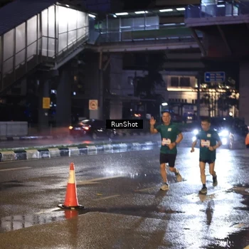Runner Photo 7883500