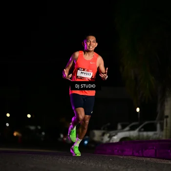 Runner Photo 7883519