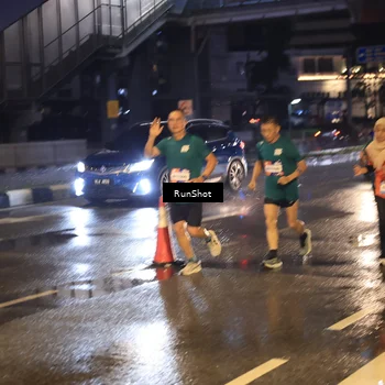 Runner Photo 7883535