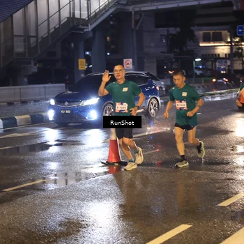 Runner Photo 7883537