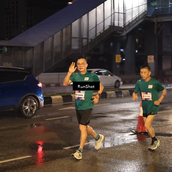 Runner Photo 7883555