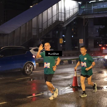Runner Photo 7883556