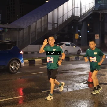 Runner Photo 7883559