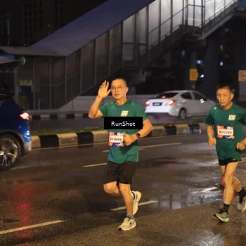 Runner Photo 7883562