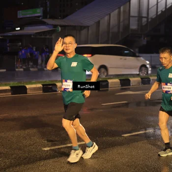 Runner Photo 7883577