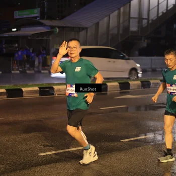 Runner Photo 7883580