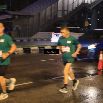 Runner Photo 7883585