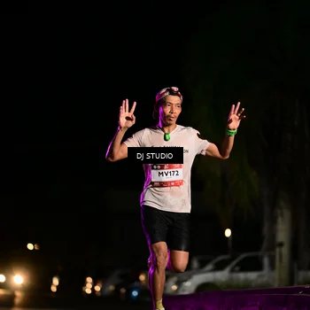 Runner Photo 7883636