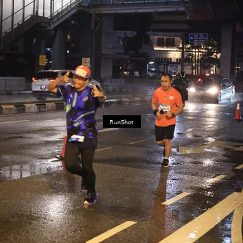Runner Photo 7883637