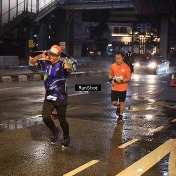 Runner Photo 7883638
