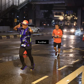 Runner Photo 7883640