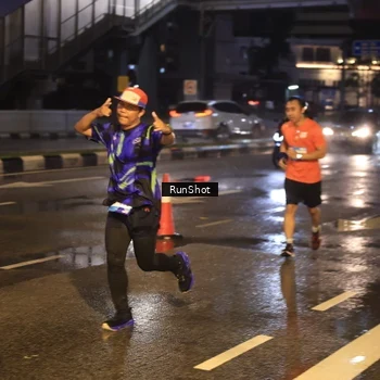 Runner Photo 7883643