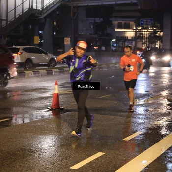 Runner Photo 7883653