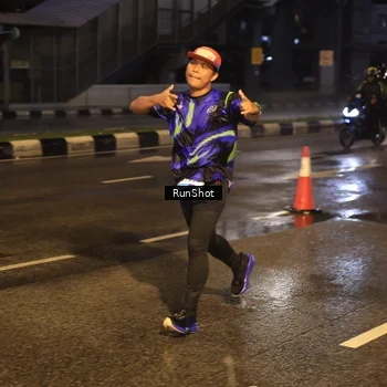 Runner Photo 7883661