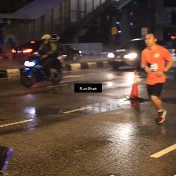 Runner Photo 7883671