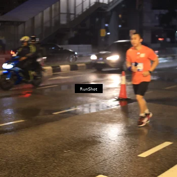 Runner Photo 7883673
