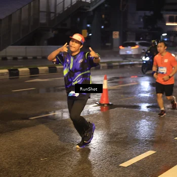 Runner Photo 7883684
