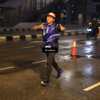 Runner Photo 7883690