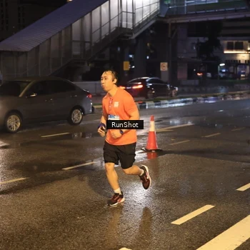 Runner Photo 7883691