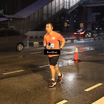 Runner Photo 7883696