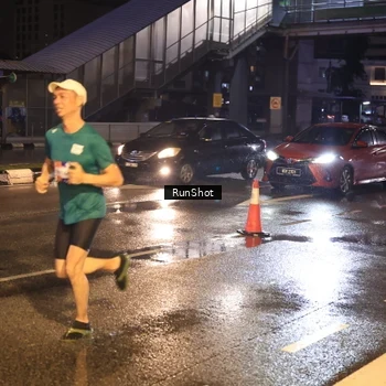 Runner Photo 7883704