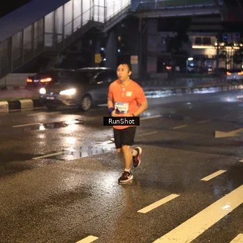 Runner Photo 7883716