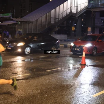 Runner Photo 7883726