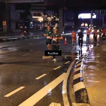 Runner Photo 7883745