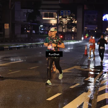 Runner Photo 7883747