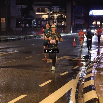Runner Photo 7883750