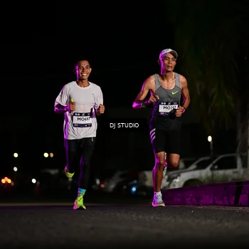 Runner Photo 7883752