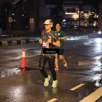 Runner Photo 7883765