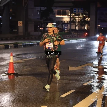 Runner Photo 7883766