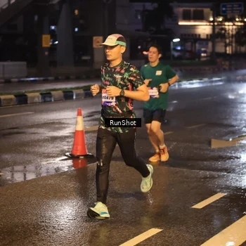 Runner Photo 7883772