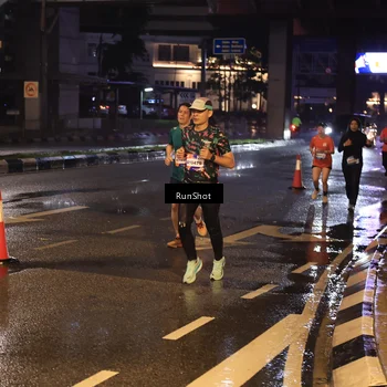 Runner Photo 7883789
