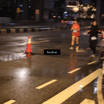 Runner Photo 7883840