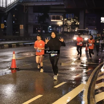 Runner Photo 7883867