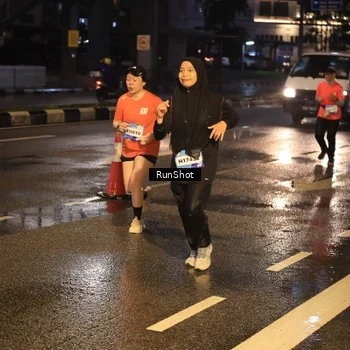 Runner Photo 7883898