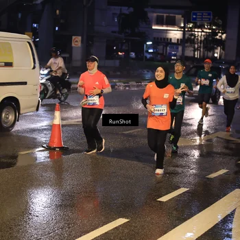 Runner Photo 7883916