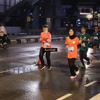 Runner Photo 7883944