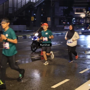 Runner Photo 7884003