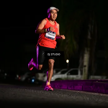 Runner Photo 7884021