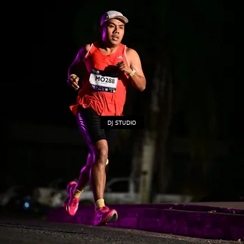 Runner Photo 7884031