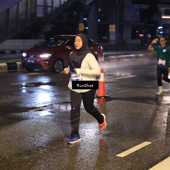 Runner Photo 7884038