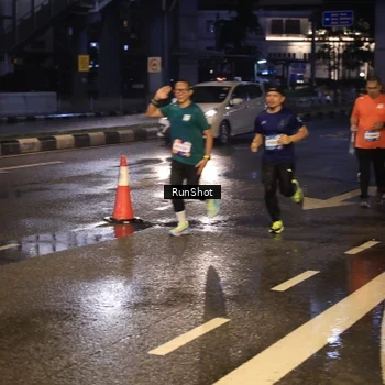 Runner Photo 7884059