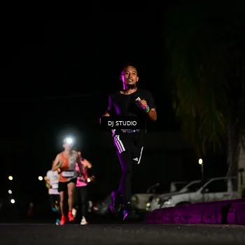 Runner Photo 7884063