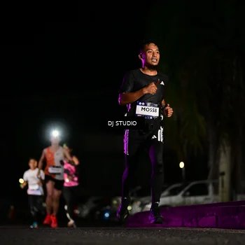 Runner Photo 7884074