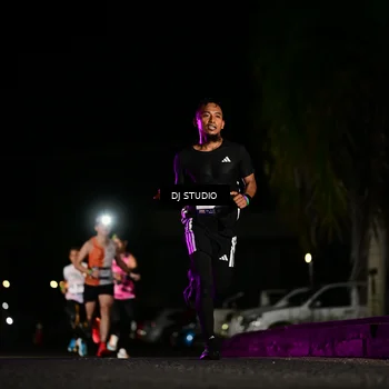 Runner Photo 7884075