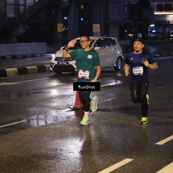 Runner Photo 7884079