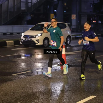Runner Photo 7884080